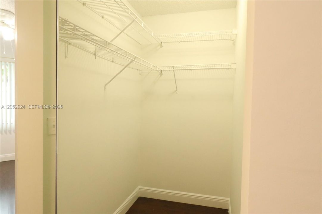 For Rent: $3,200 (3 beds, 2 baths, 1887 Square Feet)