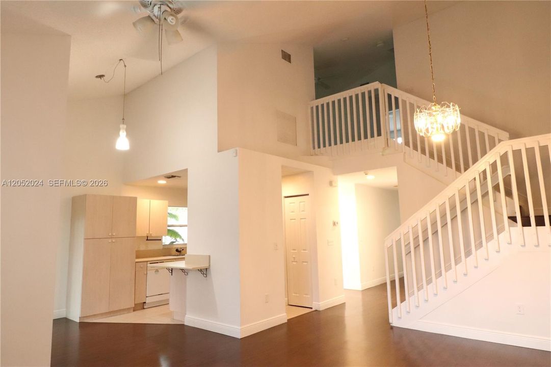 For Rent: $3,200 (3 beds, 2 baths, 1887 Square Feet)