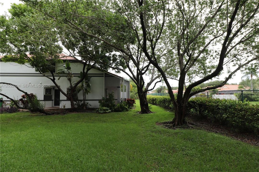For Rent: $3,200 (3 beds, 2 baths, 1887 Square Feet)