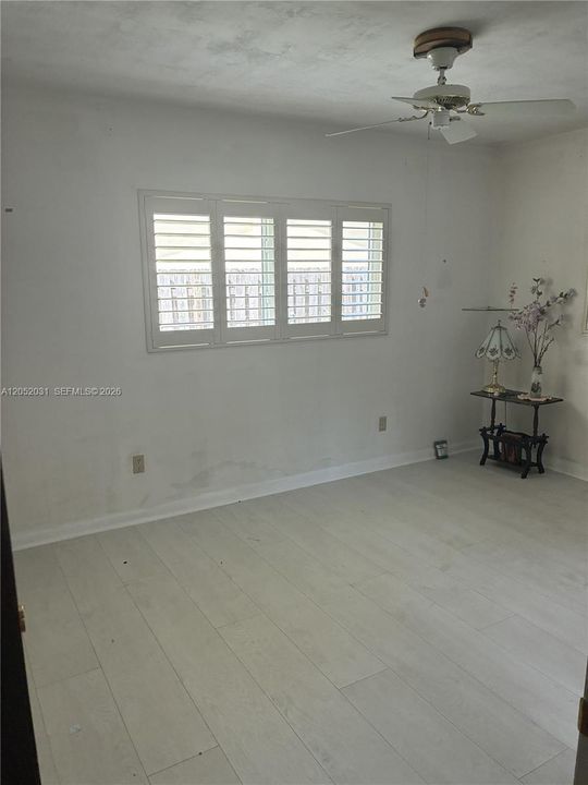For Sale: $729,900 (3 beds, 2 baths, 1200 Square Feet)