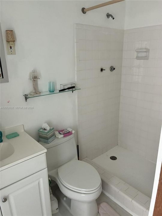 For Sale: $729,900 (3 beds, 2 baths, 1200 Square Feet)