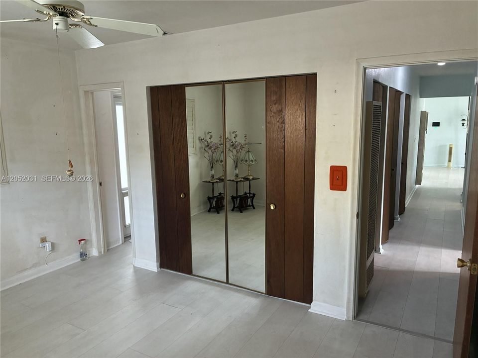 For Sale: $729,900 (3 beds, 2 baths, 1200 Square Feet)