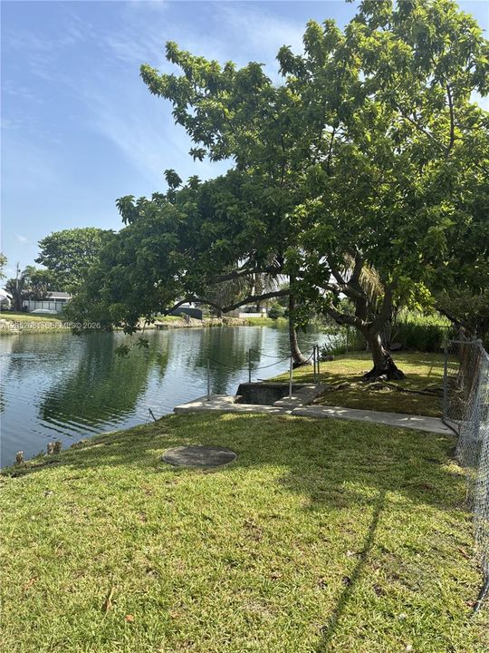 For Sale: $729,900 (3 beds, 2 baths, 1200 Square Feet)