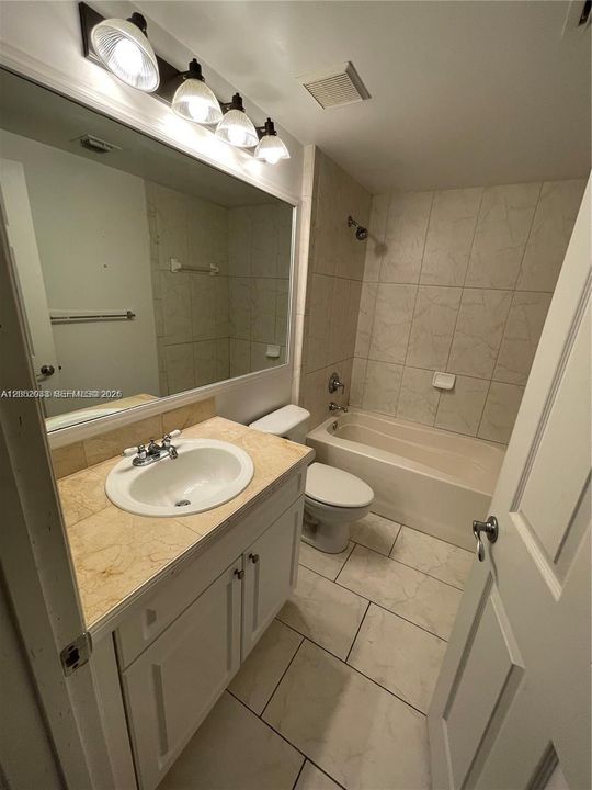 En Renta: $2,600 (2 camas, 2 baños, 989 Pies cuadrados)