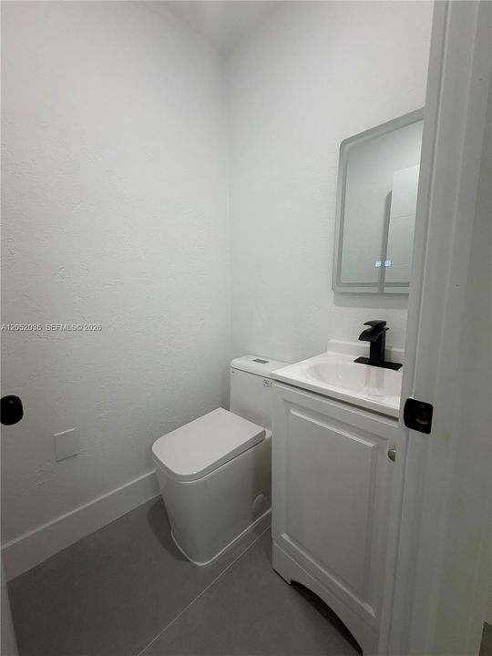 For Sale: $550,000 (4 beds, 2 baths, 1300 Square Feet)