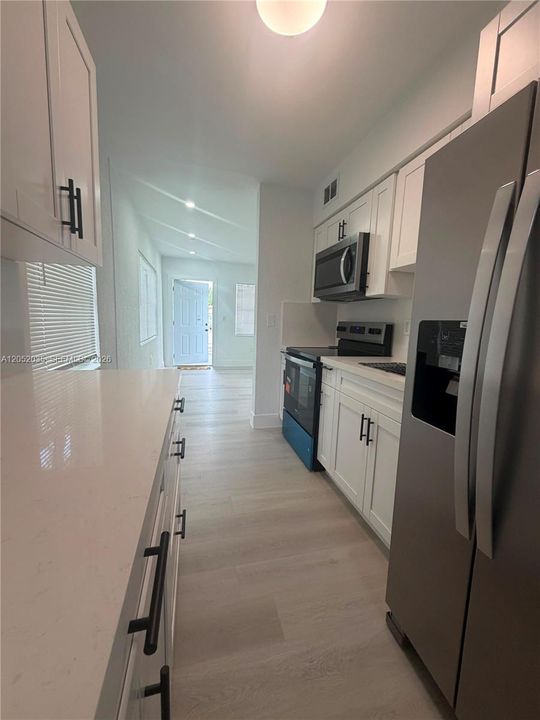 For Sale: $550,000 (4 beds, 2 baths, 1300 Square Feet)