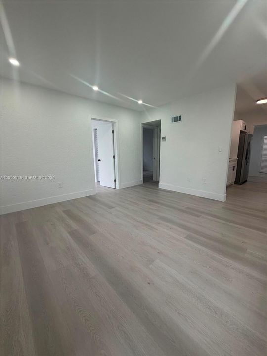 For Sale: $550,000 (4 beds, 2 baths, 1300 Square Feet)