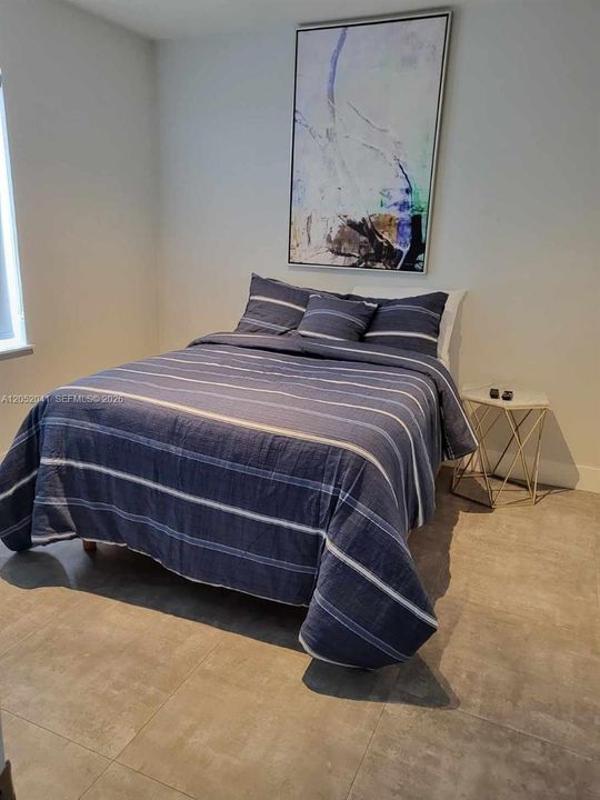 For Rent: $2,350 (2 beds, 1 baths, 1456 Square Feet)