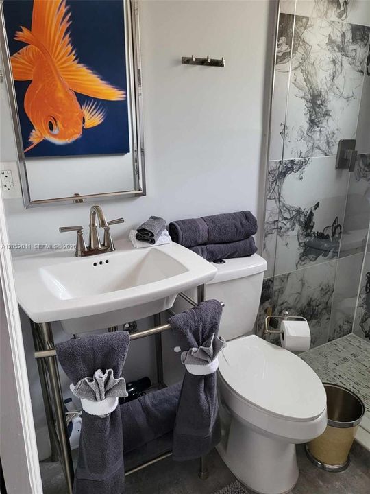 For Rent: $2,350 (2 beds, 1 baths, 1456 Square Feet)