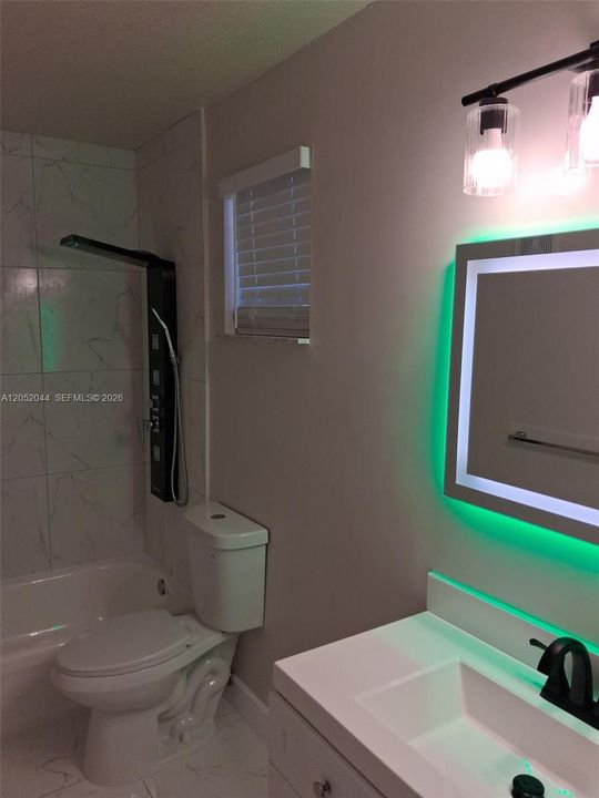 For Sale: $399,000 (3 beds, 3 baths, 1708 Square Feet)