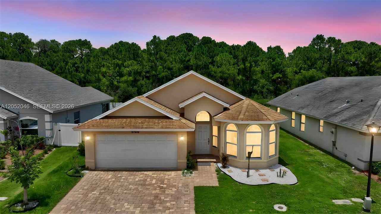 待售: $359,999 (4 贝兹, 2 浴室, 1786 平方英尺)