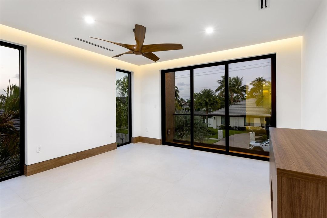 BEDROOM_2