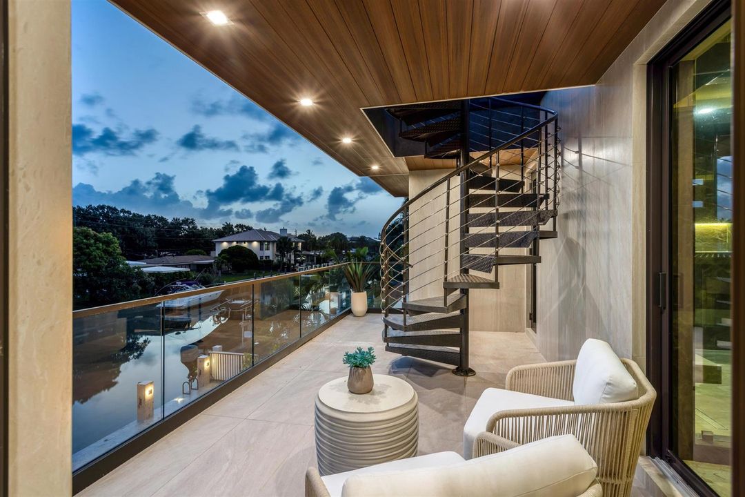 BALCONY_SEATING