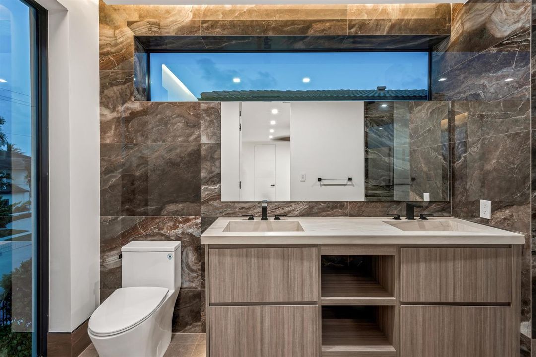 BATHROOM_1