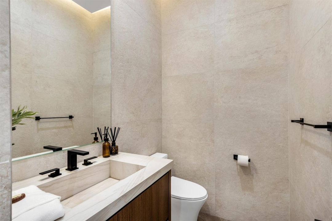 POWDER_ROOM