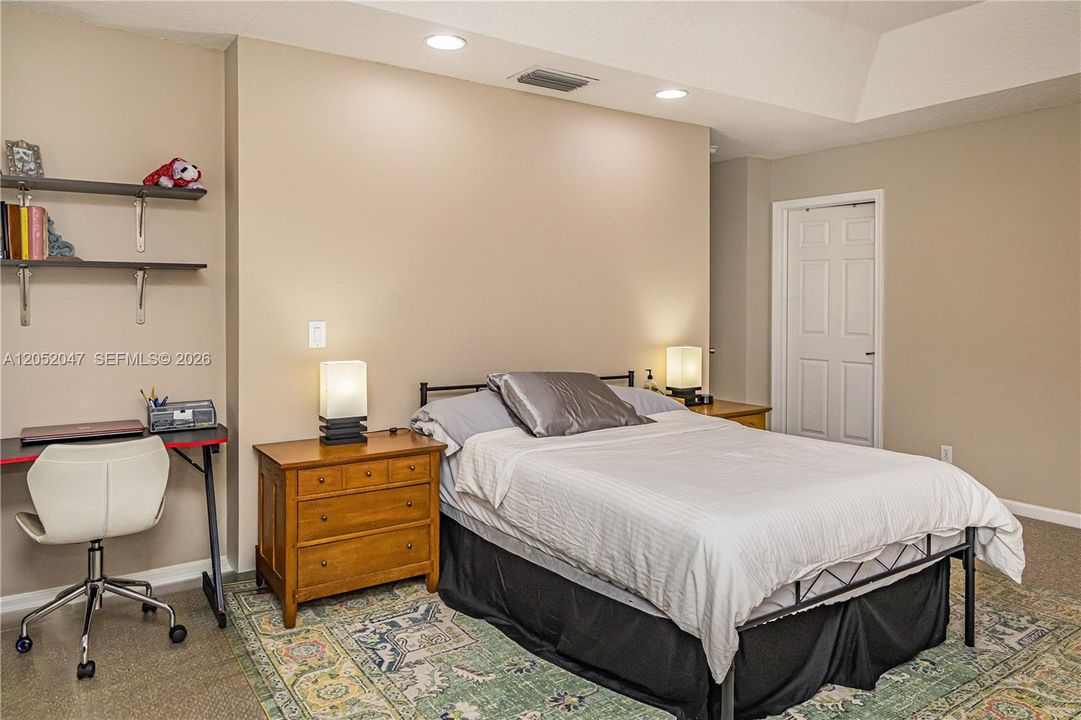 For Rent: $3,000 (3 beds, 2 baths, 1742 Square Feet)
