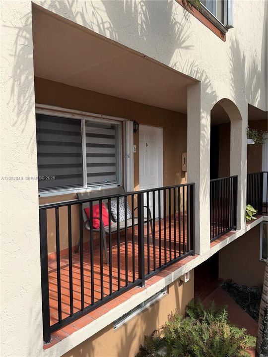 For Rent: $2,550 (2 beds, 2 baths, 1160 Square Feet)