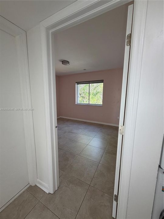 For Rent: $2,550 (2 beds, 2 baths, 1160 Square Feet)