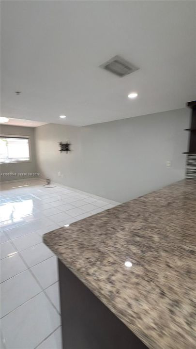 For Rent: $2,550 (2 beds, 2 baths, 1160 Square Feet)