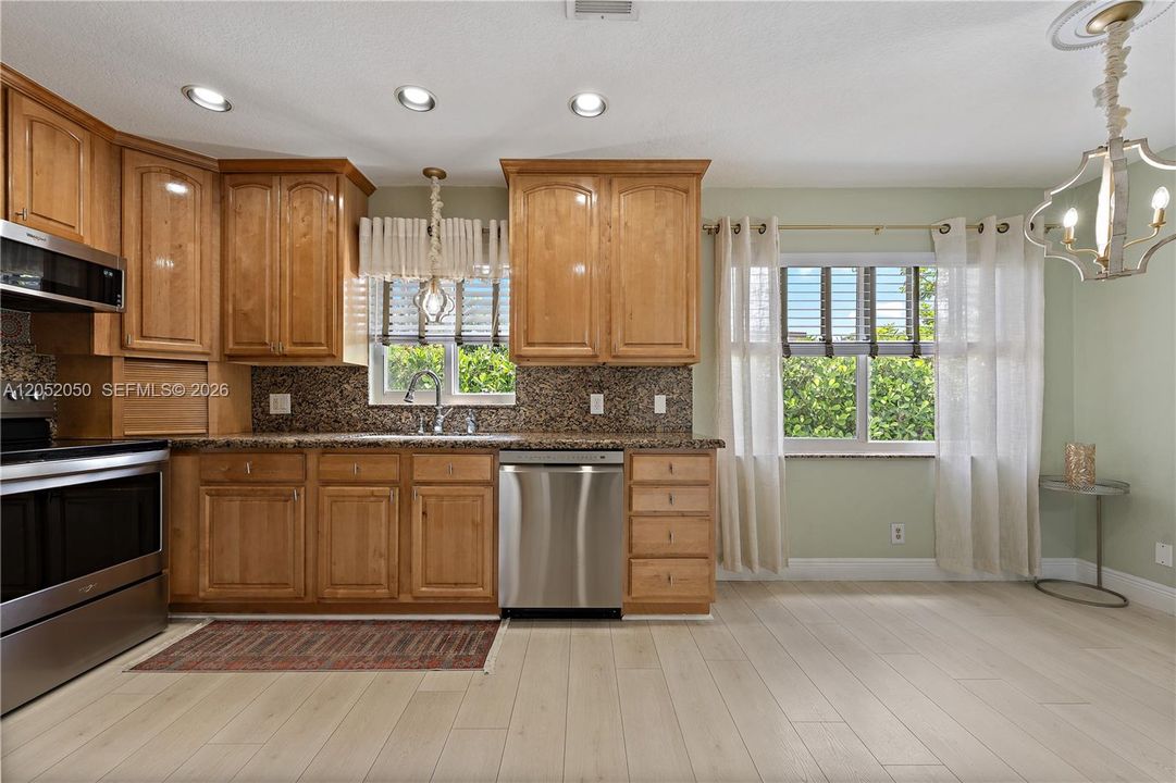 For Sale: $650,000 (3 beds, 2 baths, 2158 Square Feet)
