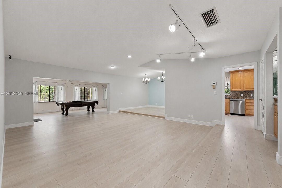 For Sale: $650,000 (3 beds, 2 baths, 2158 Square Feet)