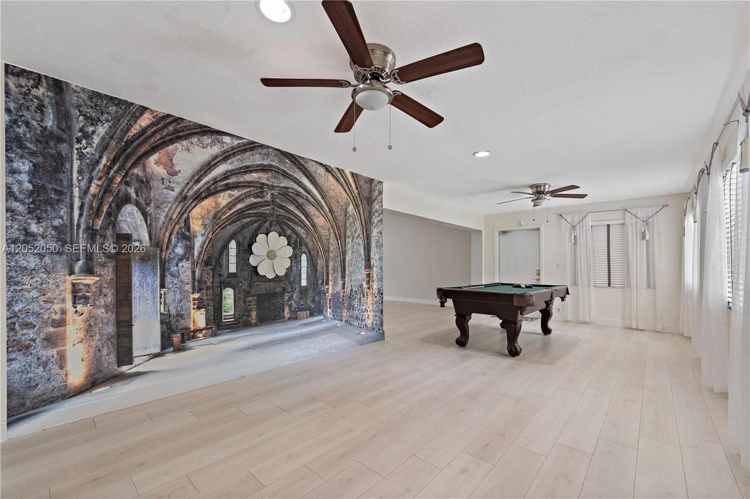 For Sale: $650,000 (3 beds, 2 baths, 2158 Square Feet)