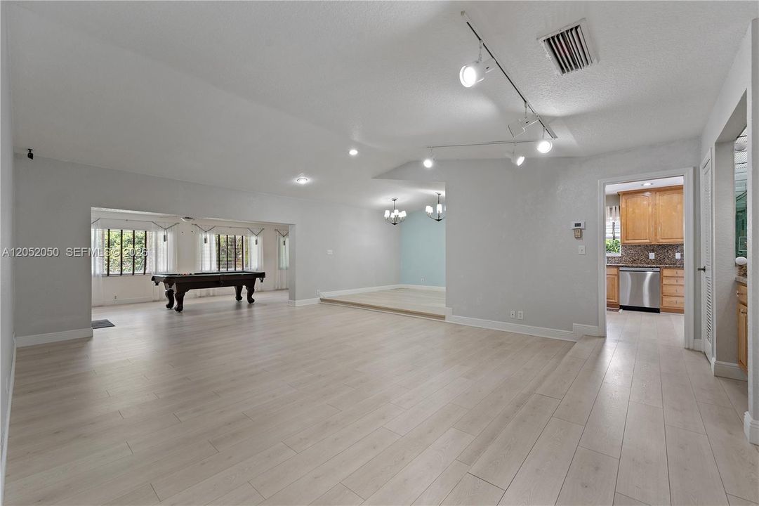 For Sale: $650,000 (3 beds, 2 baths, 2158 Square Feet)