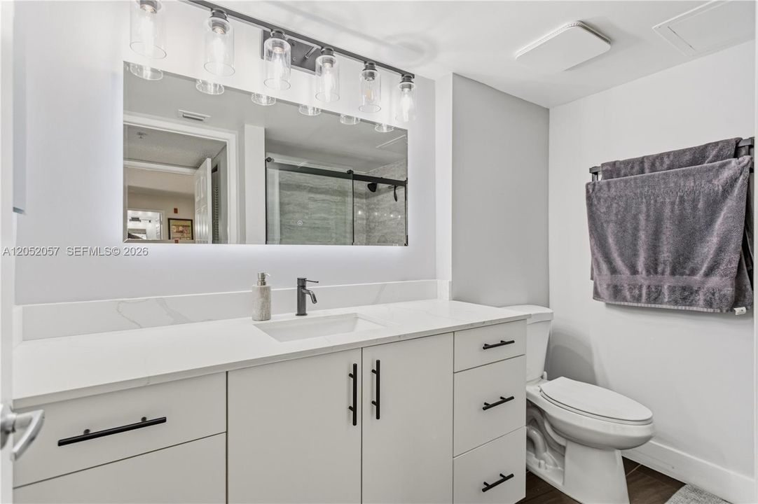 For Rent: $2,700 (2 beds, 2 baths, 1124 Square Feet)