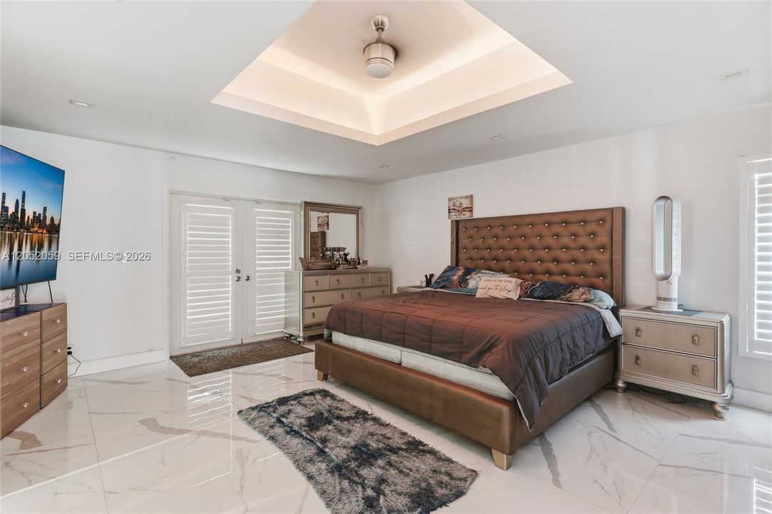 For Sale: $1,950,000 (5 beds, 5 baths, 4511 Square Feet)