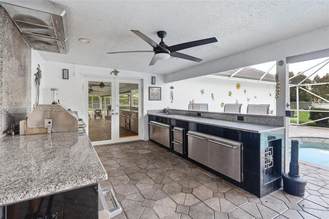 For Sale: $1,950,000 (5 beds, 5 baths, 4511 Square Feet)