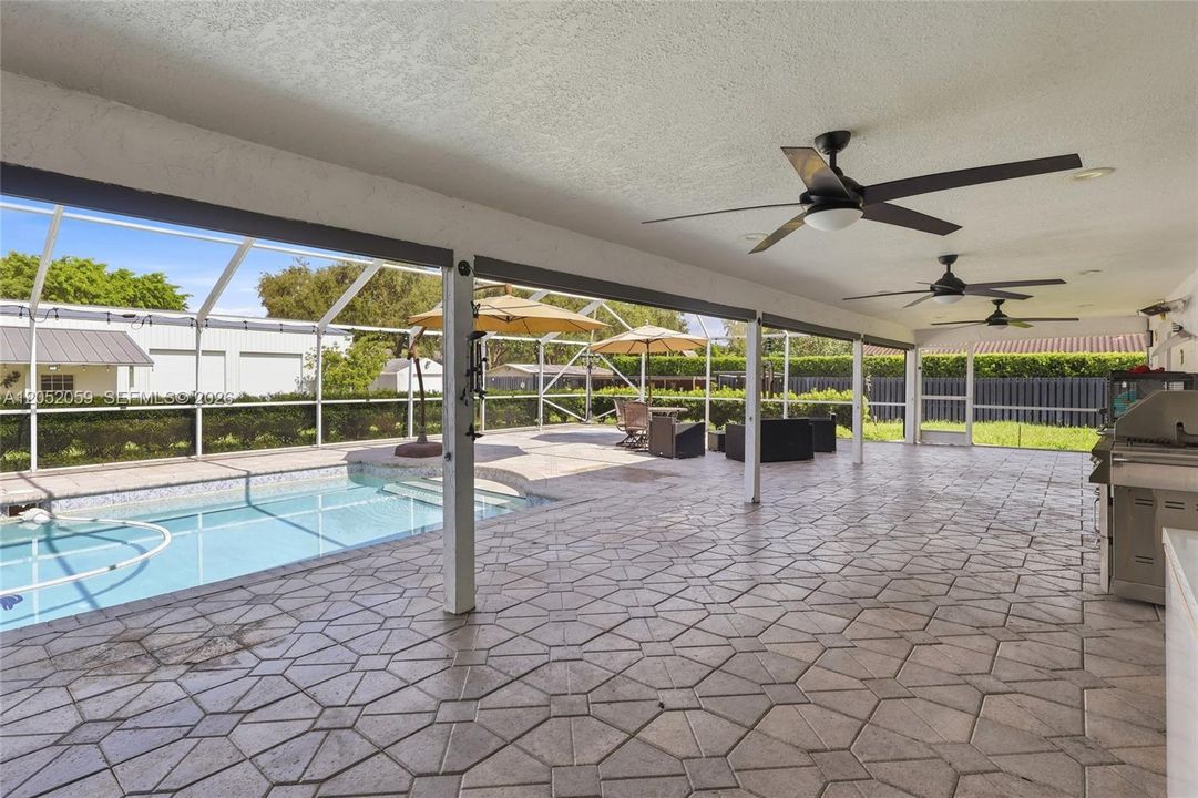 For Sale: $1,950,000 (5 beds, 5 baths, 4511 Square Feet)