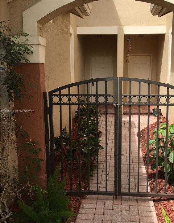 En Venta: $472,000 (2 camas, 2 baños, 1386 Pies cuadrados)