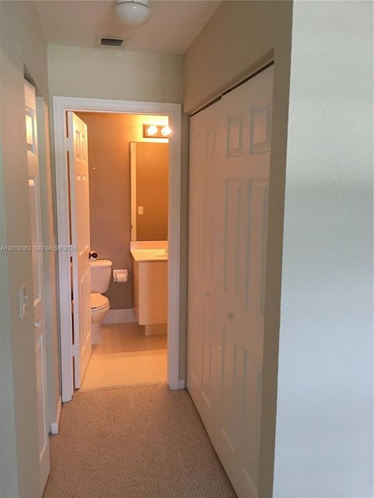 En Venta: $472,000 (2 camas, 2 baños, 1386 Pies cuadrados)