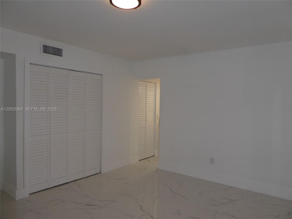 For Sale: $315,000 (2 beds, 2 baths, 1235 Square Feet)