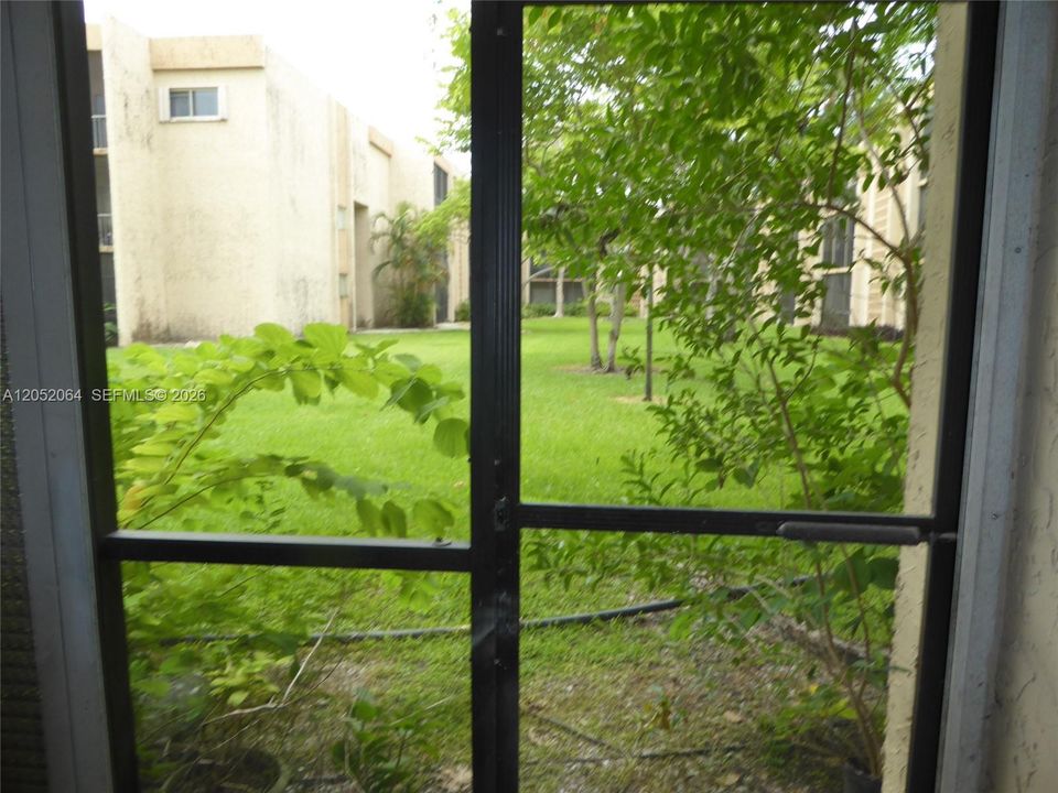 For Sale: $315,000 (2 beds, 2 baths, 1235 Square Feet)