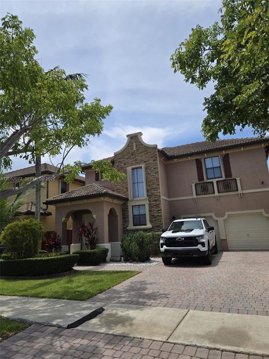 For Sale: $609,000 (3 beds, 2 baths, 2445 Square Feet)