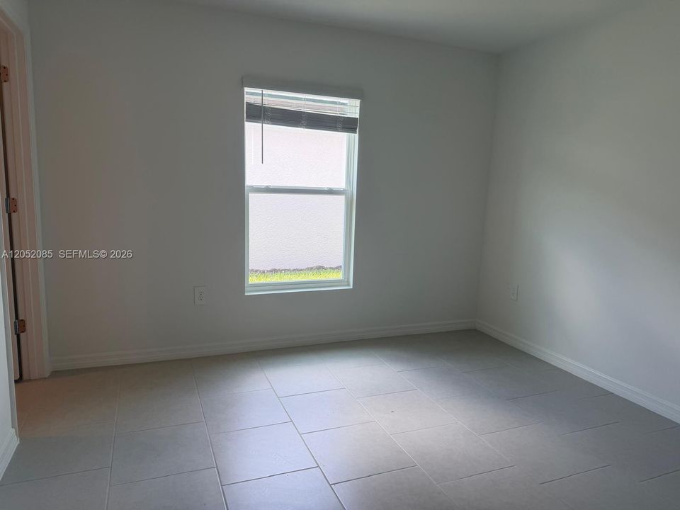 For Rent: $2,400 (4 beds, 3 baths, 2174 Square Feet)