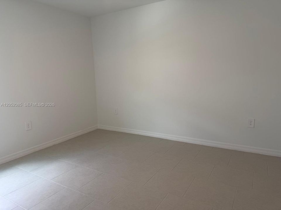 For Rent: $2,400 (4 beds, 3 baths, 2174 Square Feet)