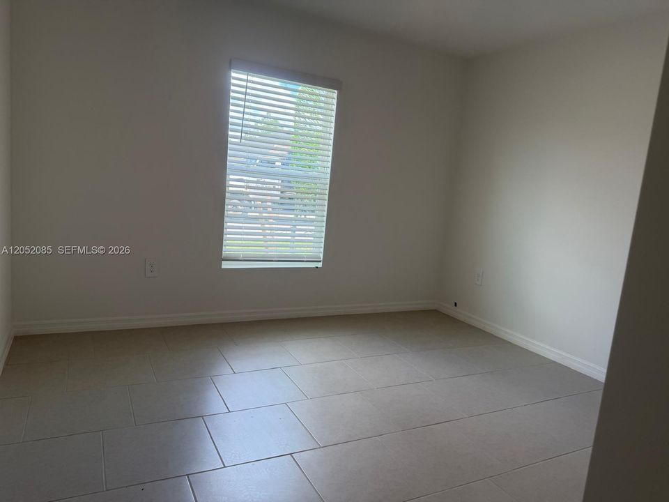 For Rent: $2,350 (4 beds, 3 baths, 2174 Square Feet)