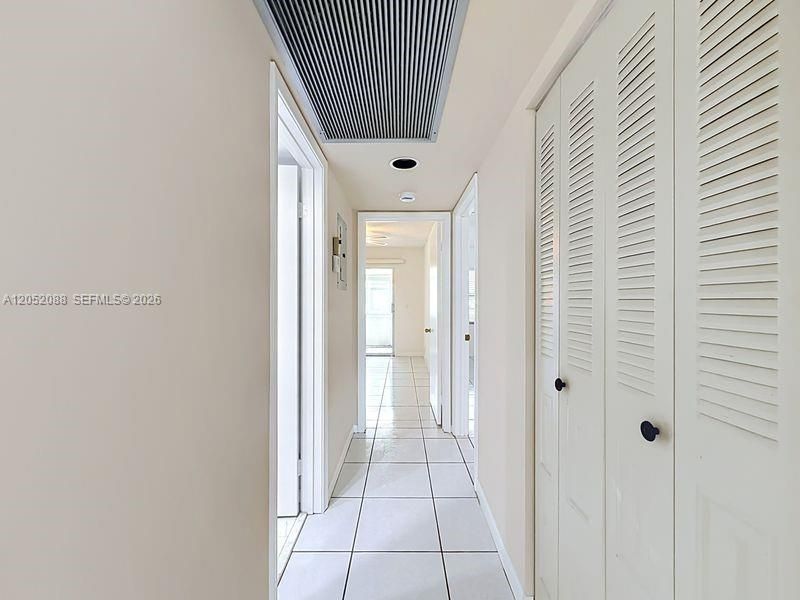 En Venta: $157,000 (2 camas, 2 baños, 1166 Pies cuadrados)