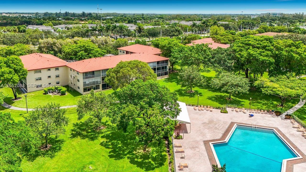 En Venta: $157,000 (2 camas, 2 baños, 1166 Pies cuadrados)
