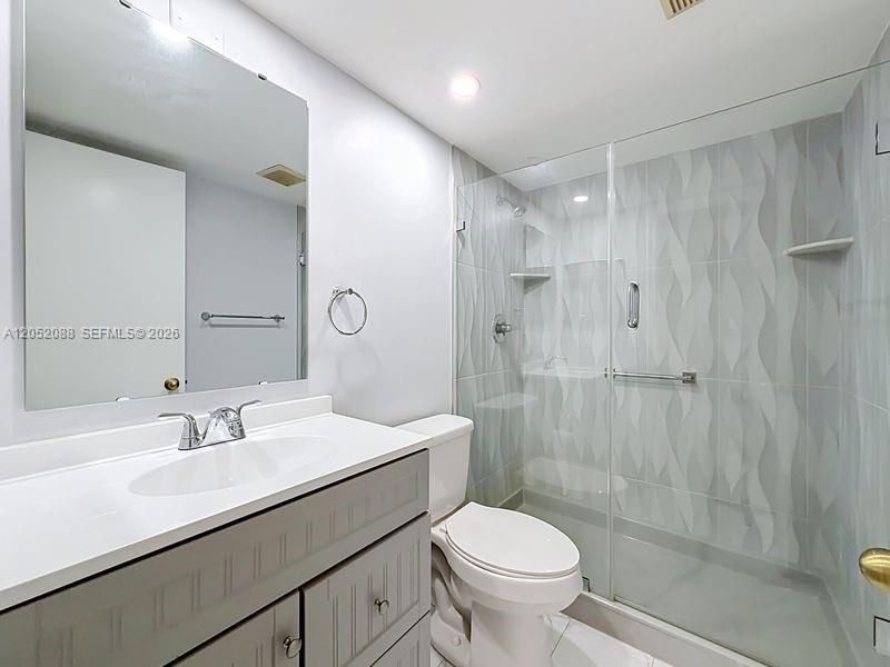 En Venta: $157,000 (2 camas, 2 baños, 1166 Pies cuadrados)