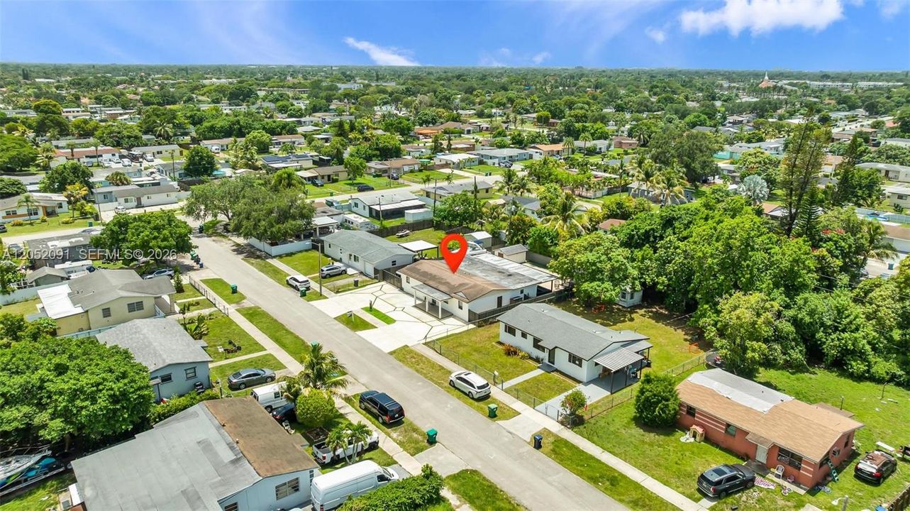 For Sale: $760,000 (5 beds, 3 baths, 2040 Square Feet)
