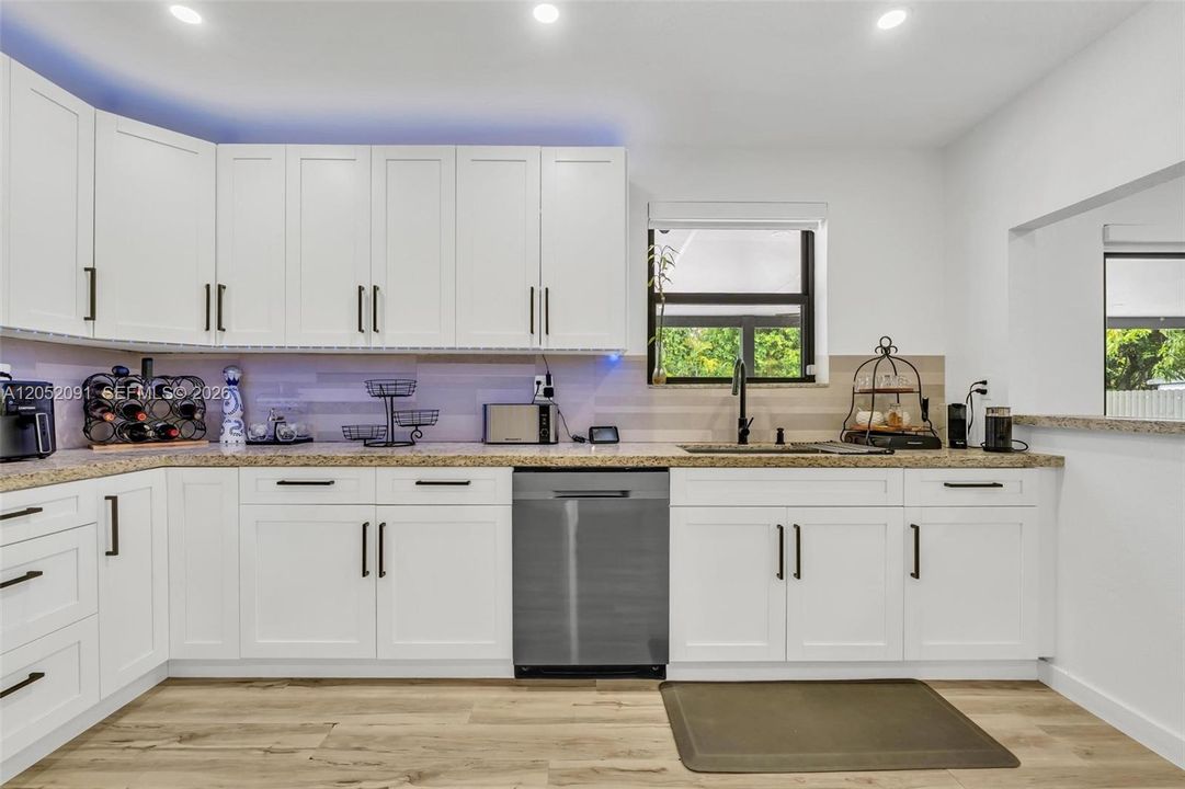 For Sale: $760,000 (5 beds, 3 baths, 2040 Square Feet)