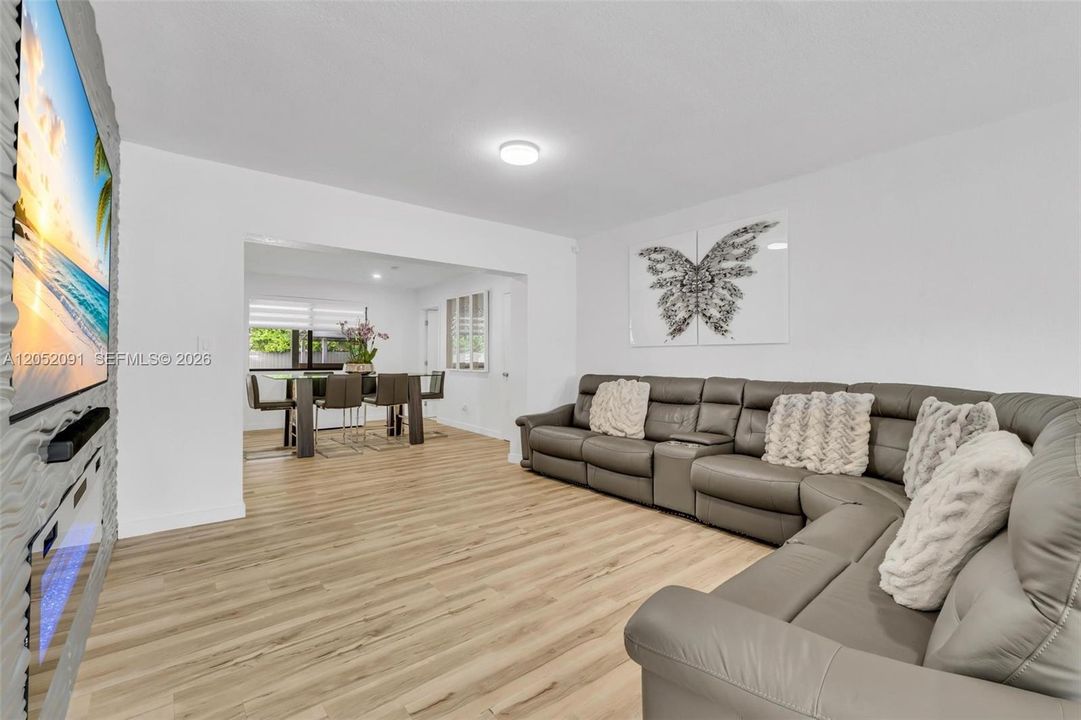 For Sale: $760,000 (5 beds, 3 baths, 2040 Square Feet)