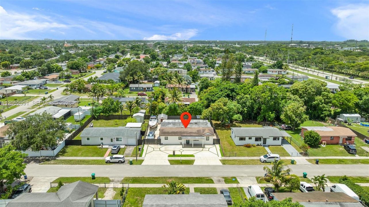 For Sale: $760,000 (5 beds, 3 baths, 2040 Square Feet)