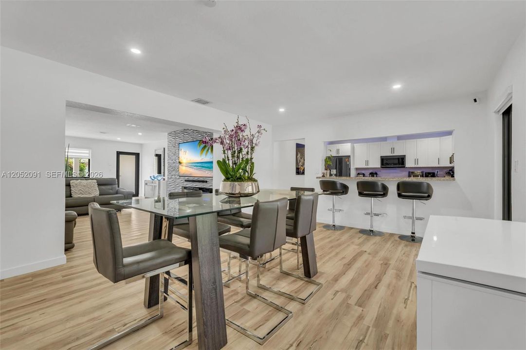 For Sale: $760,000 (5 beds, 3 baths, 2040 Square Feet)