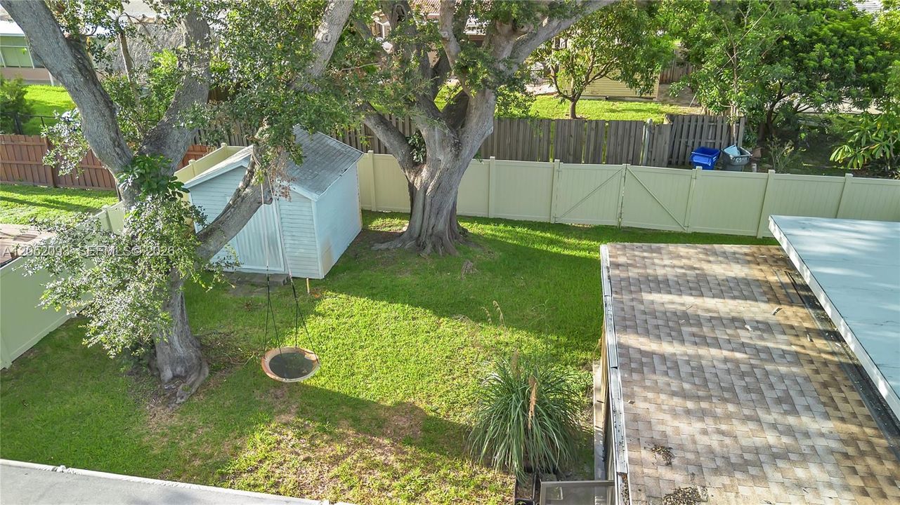 For Sale: $930,000 (4 beds, 3 baths, 2600 Square Feet)