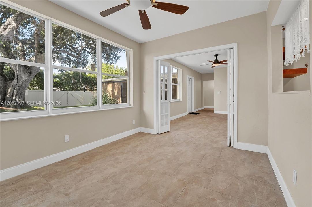 For Sale: $930,000 (4 beds, 3 baths, 2600 Square Feet)