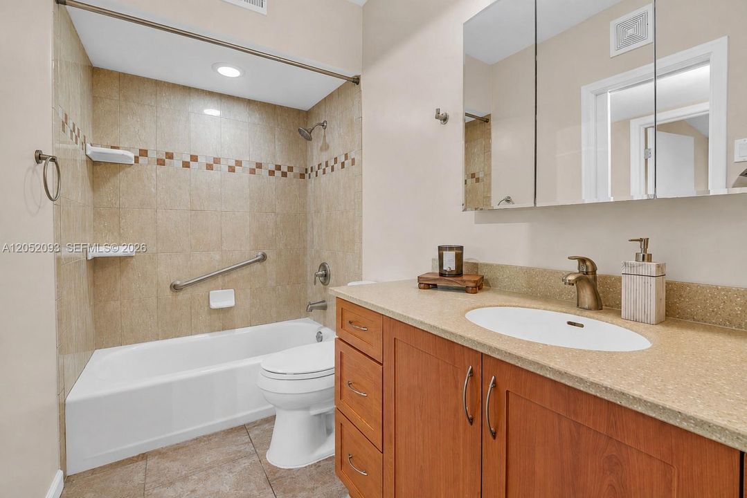 For Sale: $930,000 (4 beds, 3 baths, 2600 Square Feet)